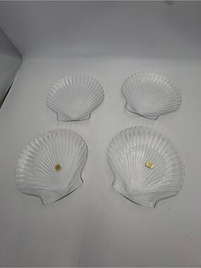 Vintage Arcoroc Clear Glass Shell Dishes - Set of Four